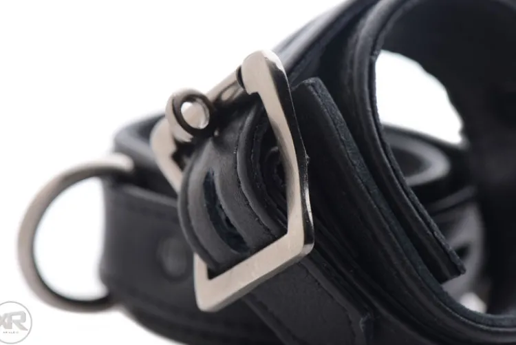 Strict Leather Sex Toy Kits & Collections | Luxury Toys>Black Luxury Bondage Collar and Cuffs