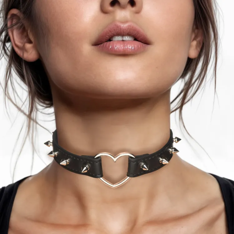 Master Series Leashes & Collars>Spiked Heart Choker