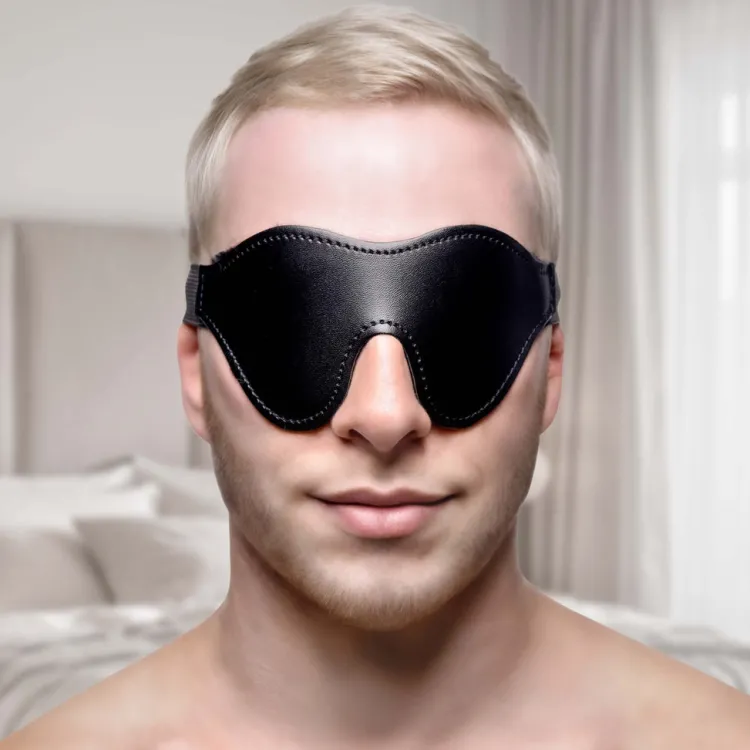 STRICT Ball Gags & Mouth Restraints | Masks & Dress-Up Accessories>The Black Fleece Lined Blindfold